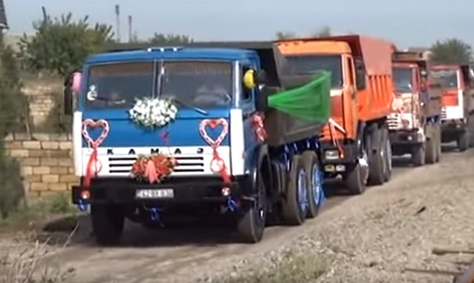 KAMAZ tapo vestuvių automobiliu