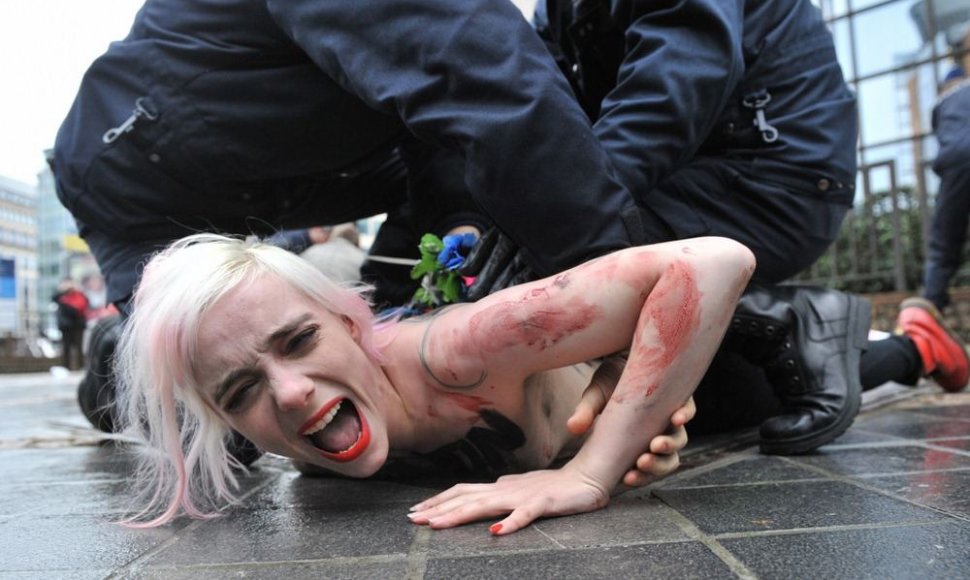 „Femen“ aktyvisčių protestas Briuselyje