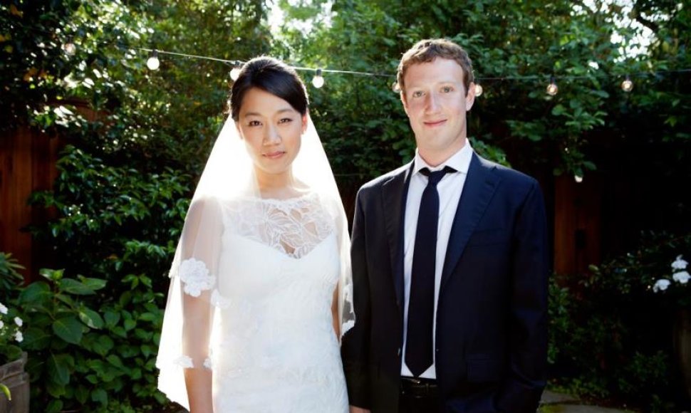 „Facebook“ įkūrėjas Markas Zuckerbergas su žmona Priscilla Chan