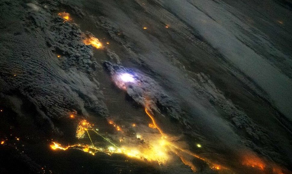 Žaibo vaizdas iš kosmoso