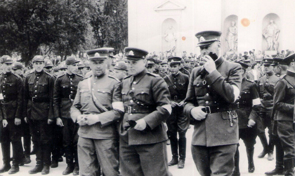 LAF aktyvistai ir Lietuvos kariuomenės kareiviai Vilniuje 1941 m.