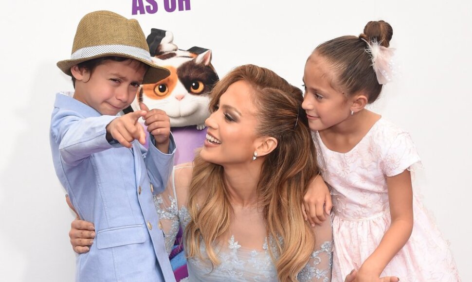 Jennifer Lopez su vaikais Maxu ir Emme
