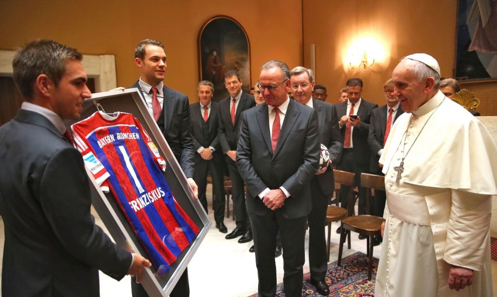 „Bayern“ futbolininkai apsilankė pas popiežių