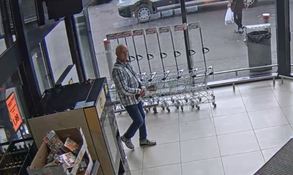 Kauno policijos ieškomas žmogus piniginės vagystės tyrime