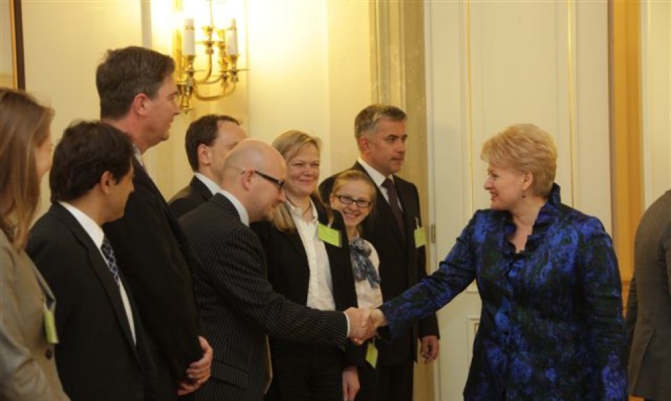 Dalia Grybauskaitė susitikime su Investuotojų forumo nariais.