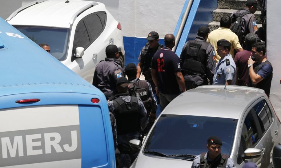Brazilijoje suimta dešimtis pareigūnų ir narkotikų prekeivių.