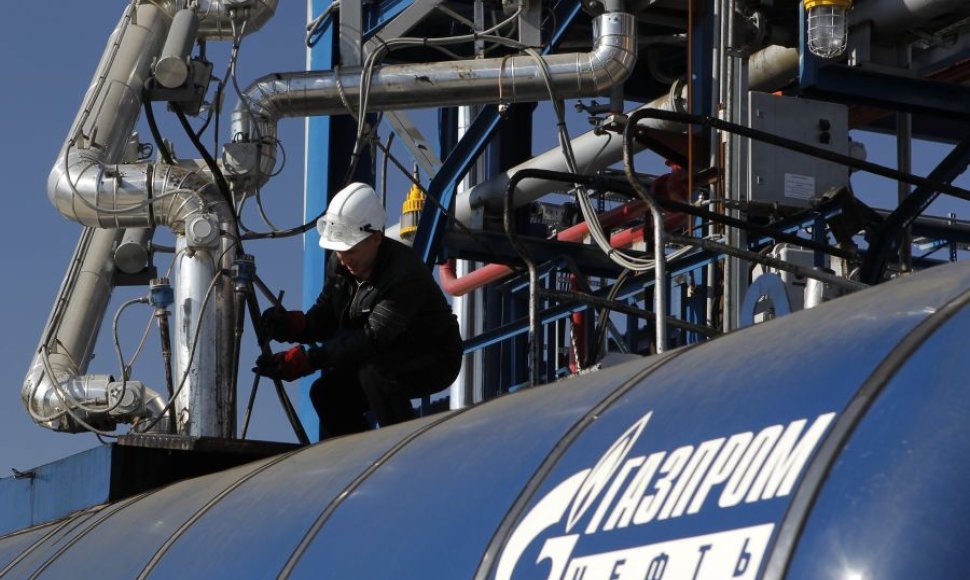 „Gazprom“ pernai pardavė 8 proc. mažiau dujų. 