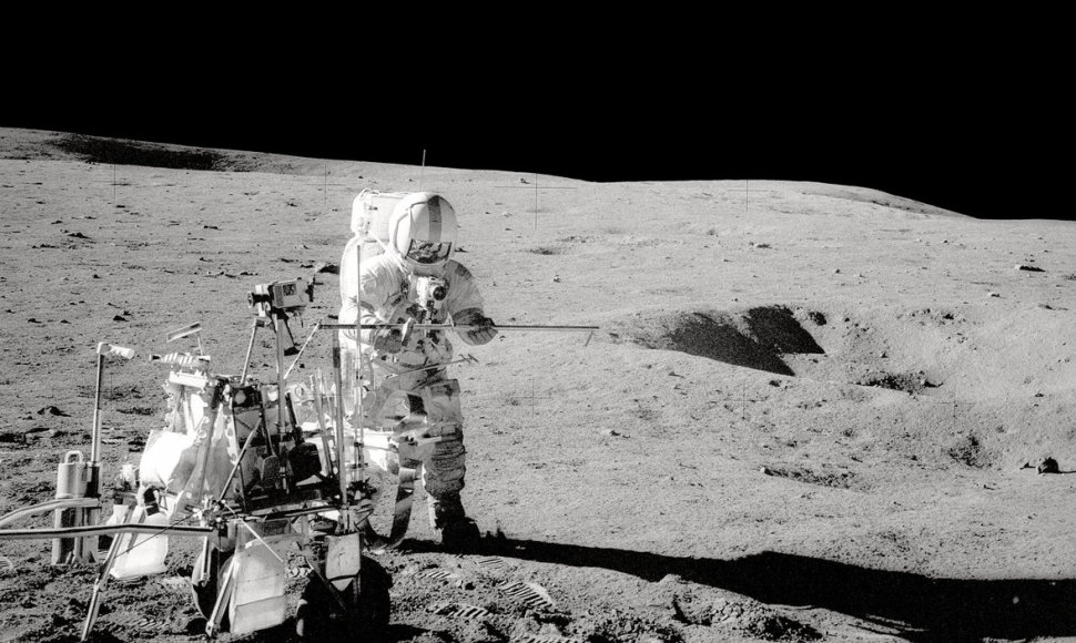 Alanas Shepardas Mėnulyje