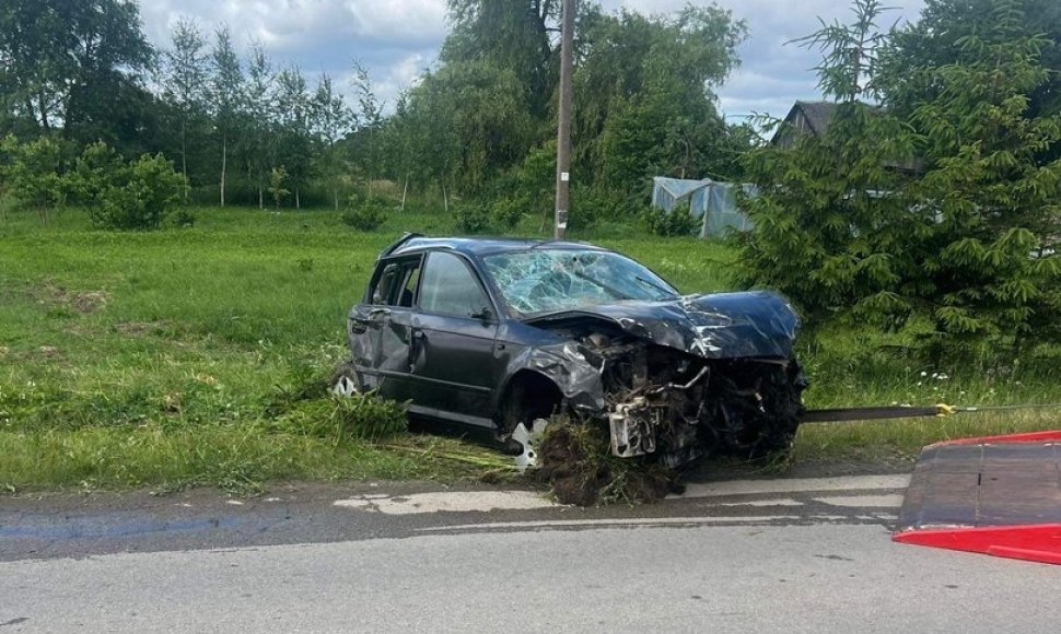 Tragedija pasibaigusi avarija Klaipėdos rajone, Veiviržėnų miestelyje