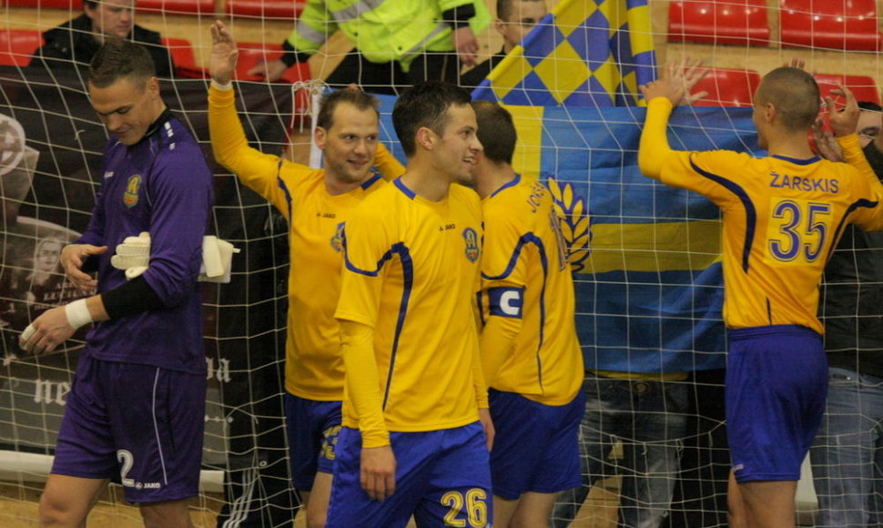 Klaipėdos „Atlanto“ futbolininkai netikėtai galingai pradėjo sezoną. 