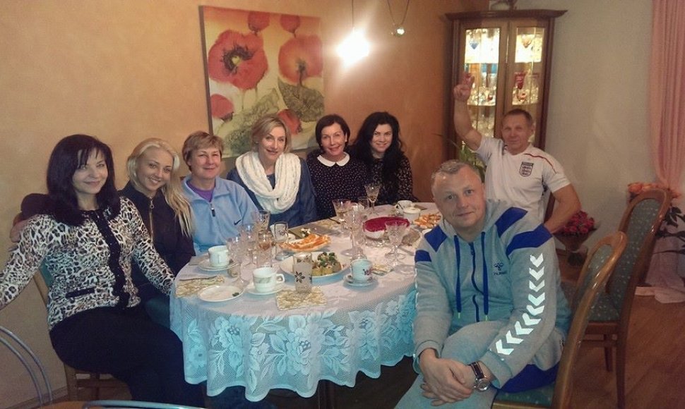 Eglė Straleckaitė su šeima ir bičiuliais