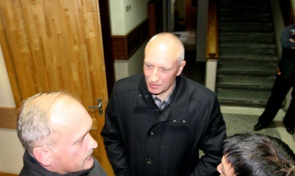  Šiaulių apskrities priešgaisrinės gelbėjimo valdybos viršininkas Jonas Misiūnas stojo prieš teismą