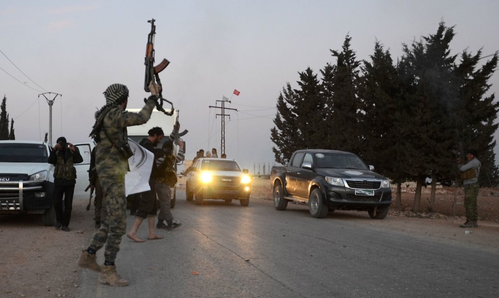Sirijos sukilėliai stabdo automobilius