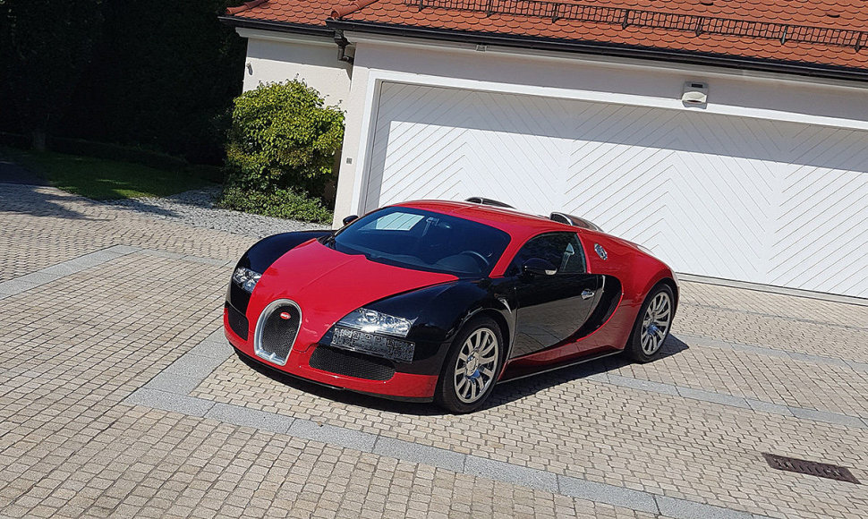 Parduodamas „Bugatti Veyron“