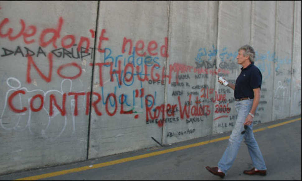 Rogeris Watersas prie sienos su Izraeliu