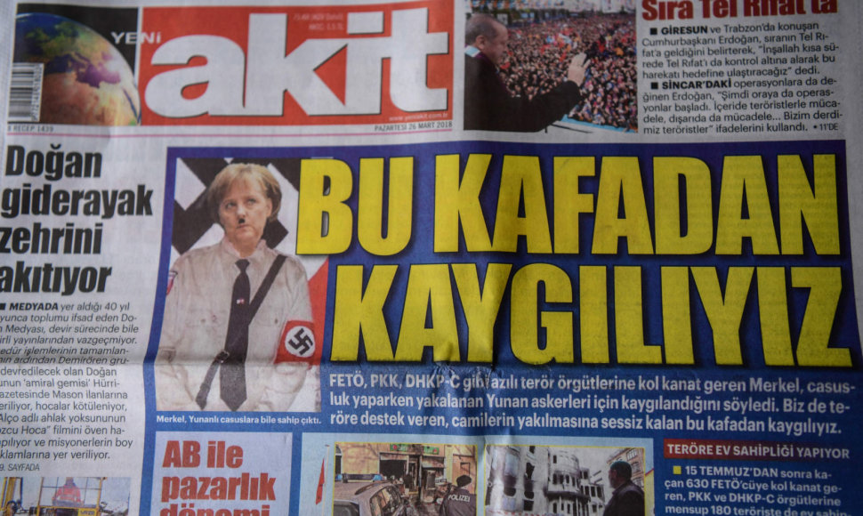 Turkijos dienraštis Vokietijos lyderę A.Merkel pavaizdavo panašią į A.Hitlerį