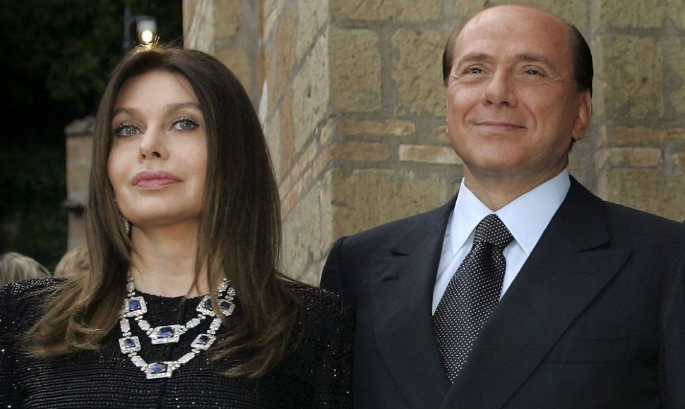 Silvio Berlusconi su buvusia žmona Veronica Lario