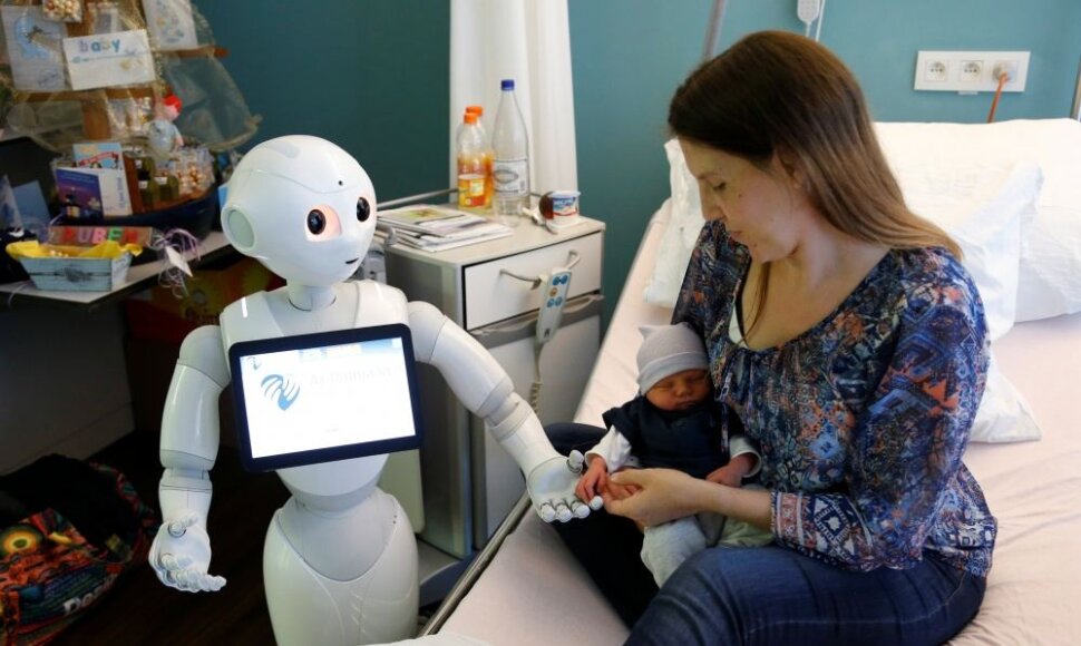 Robotas pradėjo dirbti ligoninėje