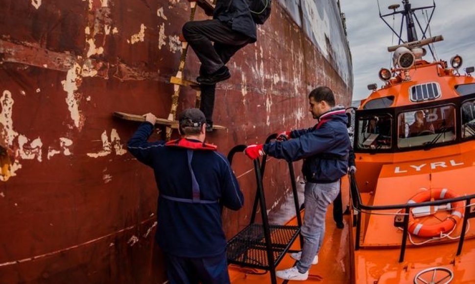 Klaipėdos uoste laivai įvedami nuotoliniu būdu