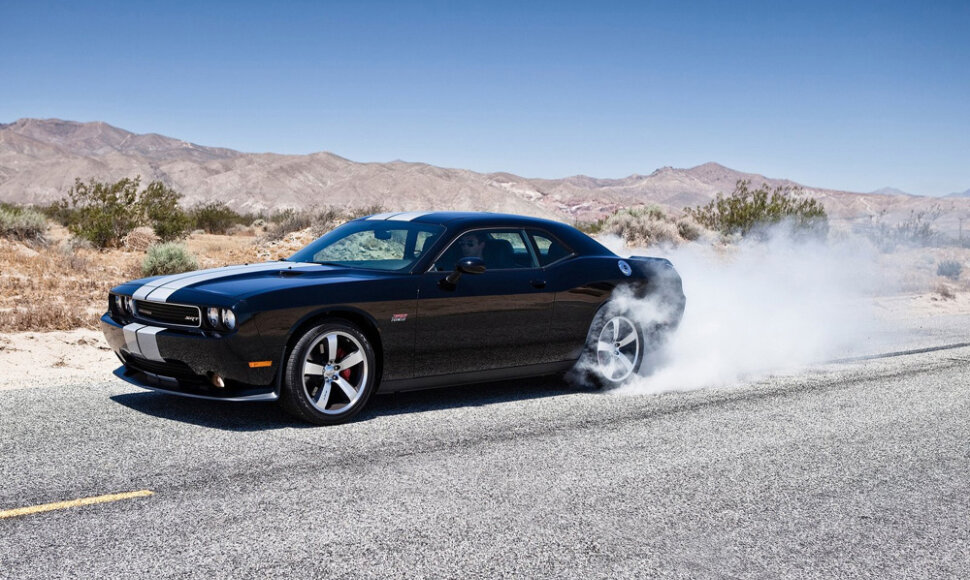 „Dodge Challenger“
