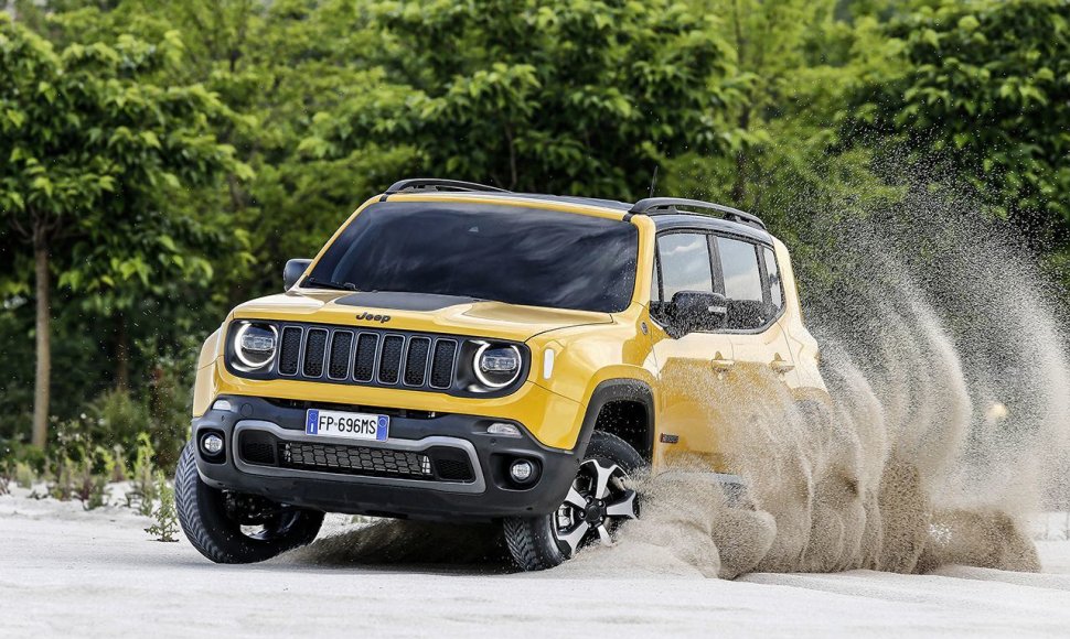 „Jeep“ atskleidė, kaip atrodys atnaujintas „Renegade“