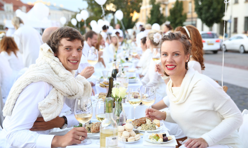 „Vakarienė baltai“ Vilniuje