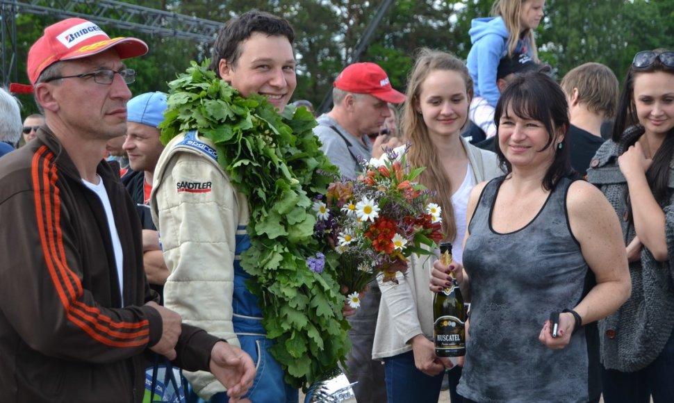 Apdovanojimų ceremonijos akimirka