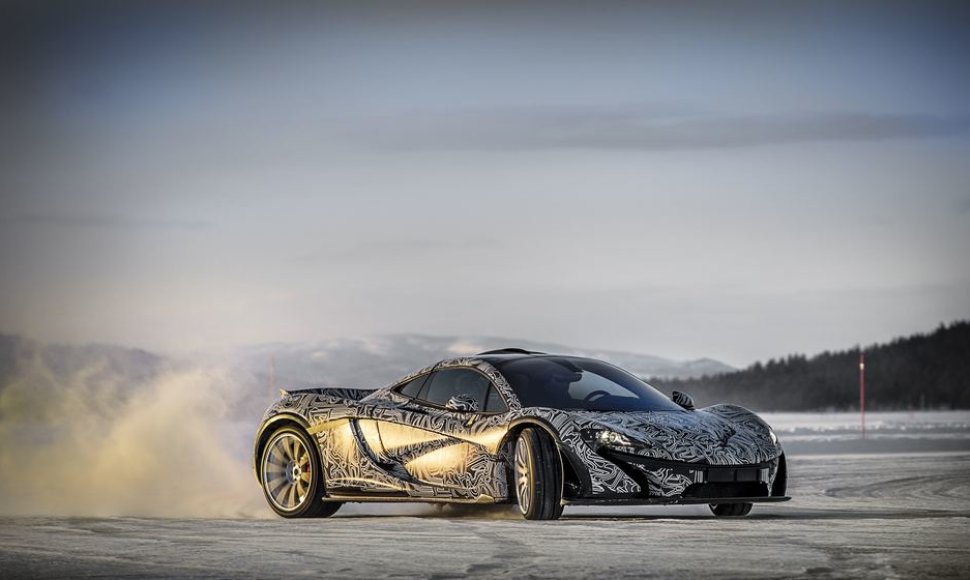 „McLaren P1“ bandymai Švedijos šiaurėje 