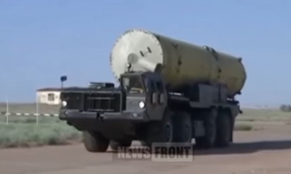 Raketos „PL-19 Nudol“ paleidimo transportas