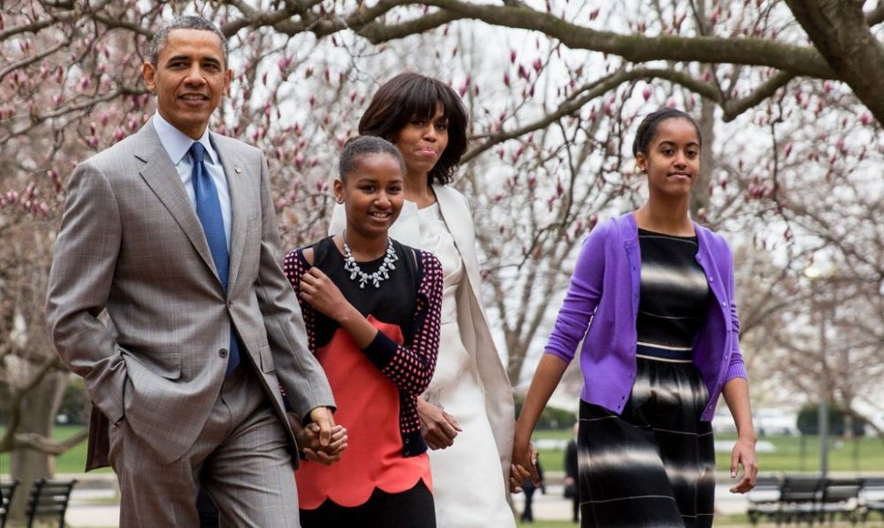 Barackas Obama su žmone Michelle ir dukromis Sasha bei Malia