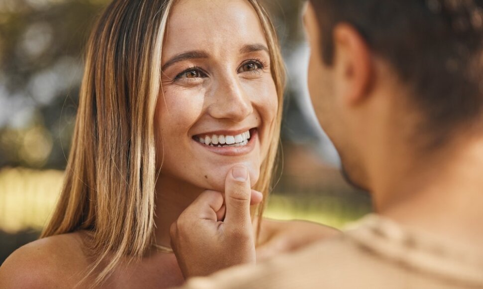 Emocinis artimumas dažnai tiesiogiai susijęs su fiziniu
