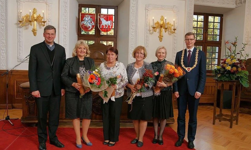 Tarptautinės mokytojo dienos proga Kauno miesto rotušėje apdovanoti Metų mokytojai