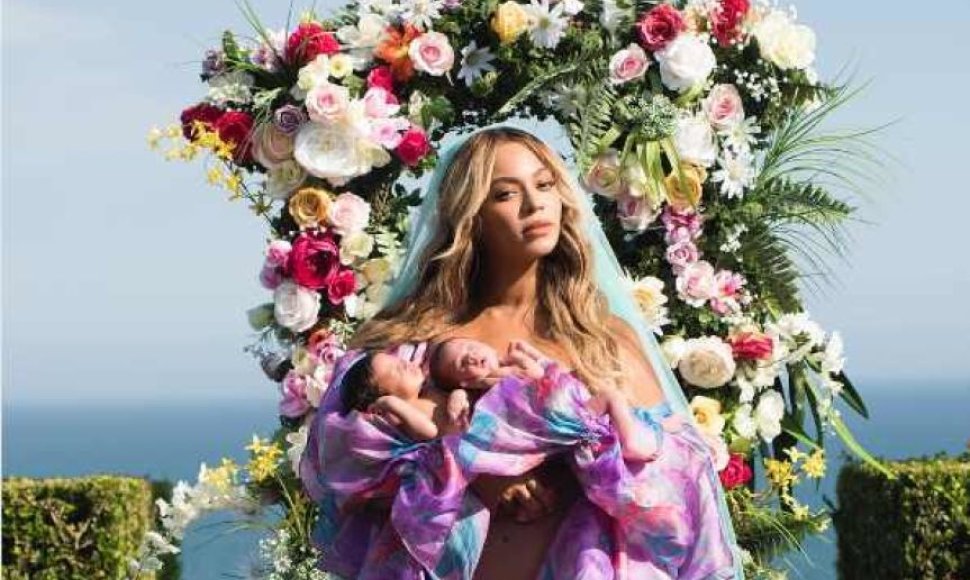 Beyonce su dvyniais Rumi ir Siru