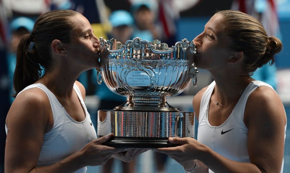 Sara Errani ir Roberta Vinci tapo 2013 metų „Australian Open“ moterų dvejetų varžybų nugalėtojomis