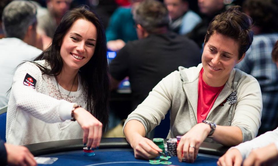 Liv Boeree (kairėje) ir Vanessa Selbst