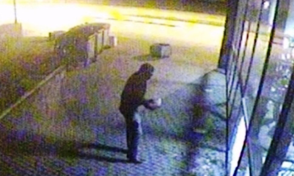 Vaizdo kameros užfiksavo vandalą Klaipėdoje