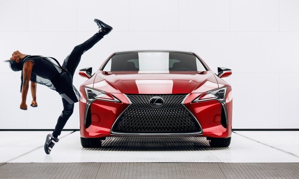 2017-lexus-lc-commercial-man-and-machine-extended-cut