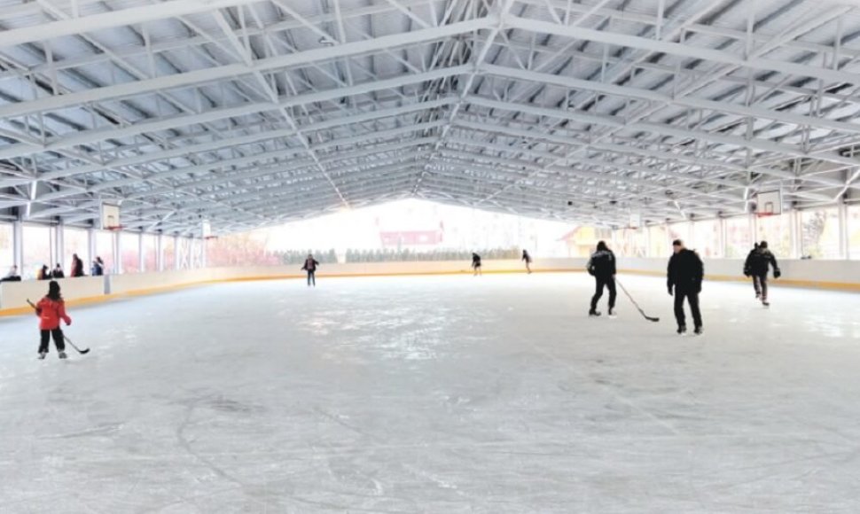 Vidutiniškai Ledo arena per dieną naudojasi 120–150 gyventojų. Dar didesnis čiuožėjų srautas juntamas išeiginėmis dienomis.