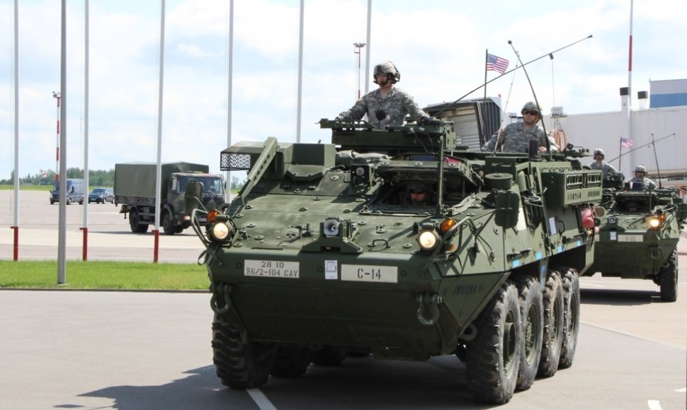 Į Lietuvą atvyksta nauja JAV karių pamaina su sunkiąja kovine technika