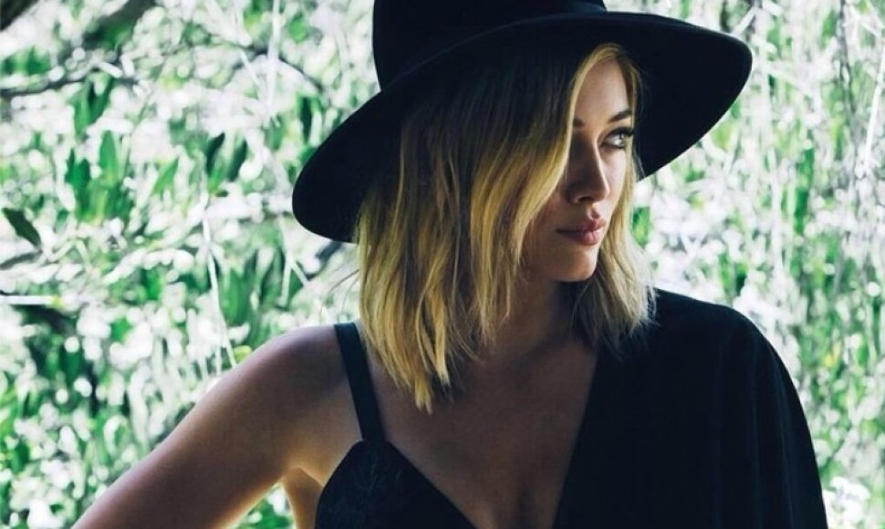 Hilary Duff singlo „All About You“ viršelis