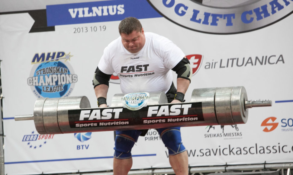 Žydrūnas Savickas pasiekė rąsto kėlimo rekordą
