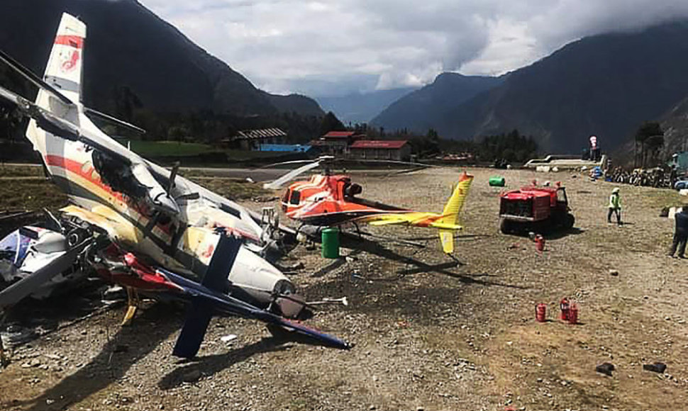 Per lėktuvo avariją Nepale žuvo du žmonės