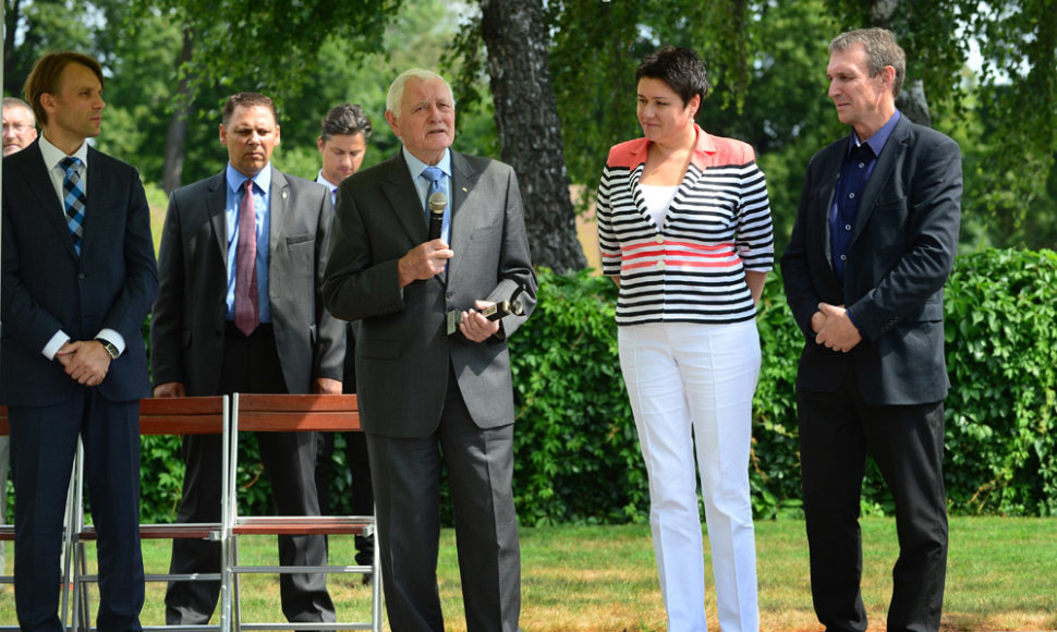 Valdas Adamkus, Daina Gudzinevičiūtė, Arvydas Juozaitis 