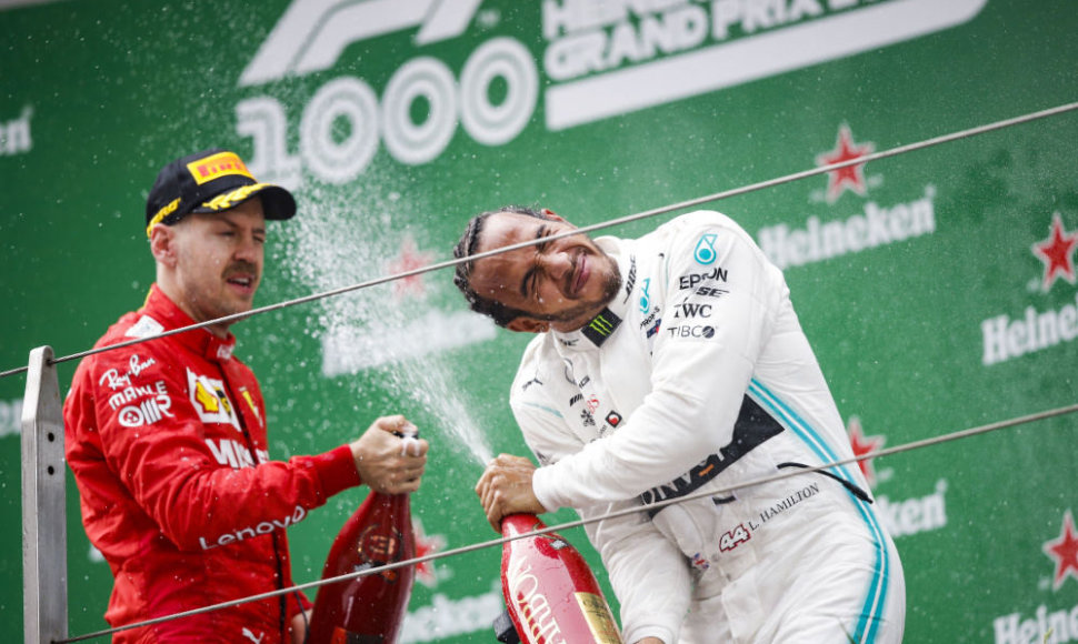 S.Vettelis ir L.Hamiltonas Kinijos GP