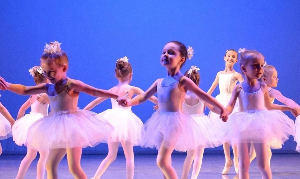 3-5 metų vaikas baleto pamokoje – teigiamas poveikis sveikatai, tėvų užgaida ar naujas mados klyksmas?