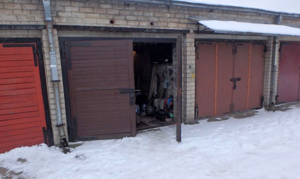 Kauno policija sulaikė tris garažus švarinusius kauniečius