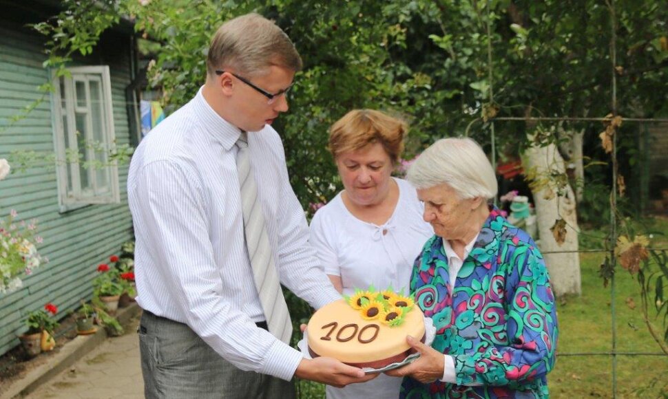 Šimtametė