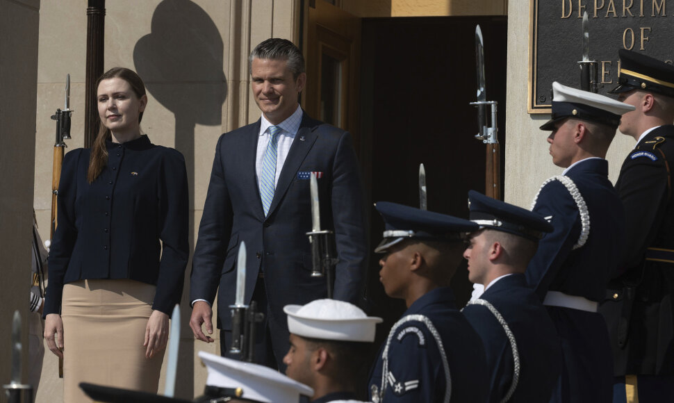 Dovilė &Scaron;akalienė ir Pete'as Hegsethas