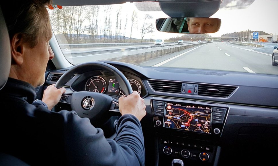 „Škoda Superb“ kelionė iš Ženevos į Vilnių