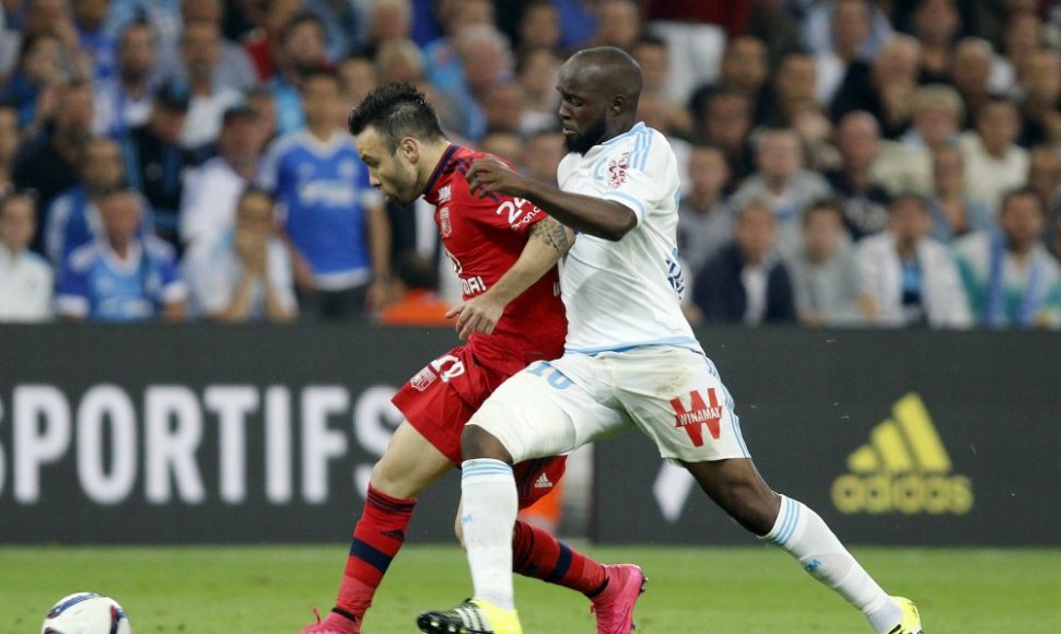 Lassana Diarra stabdo Mathieu Valbueną